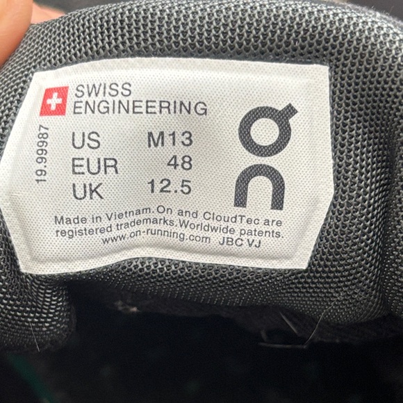 On Cloud Cloud 5 Waterproof Black Running Shoes Sneakers Mens size 13 - Picture 8 of 8